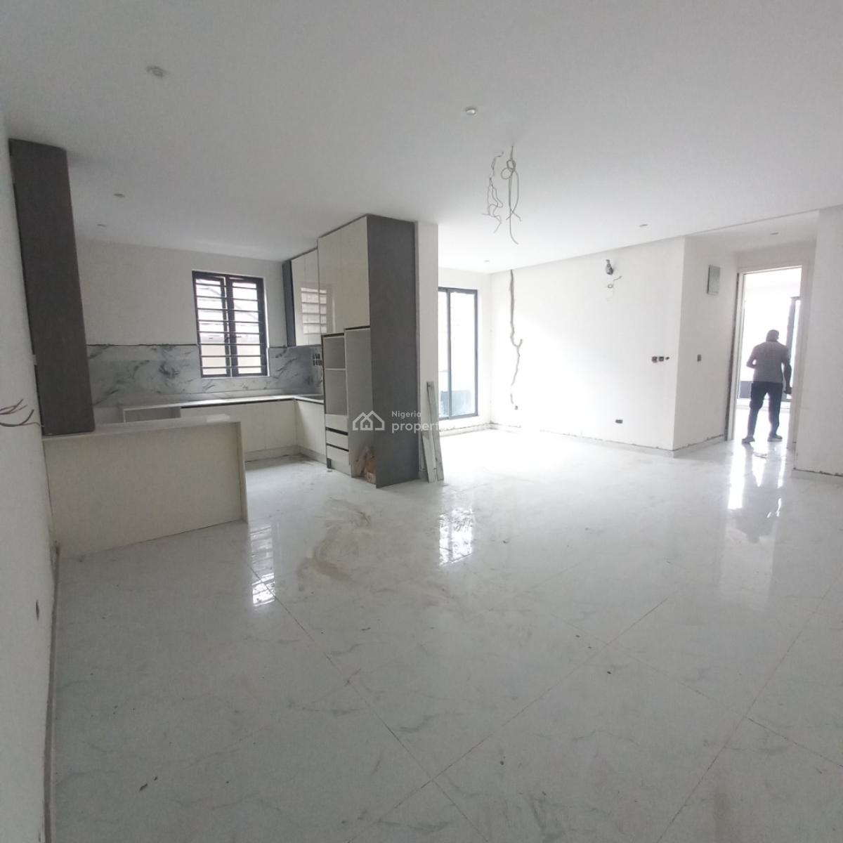 Luxury 2  Bedroom Apartment with Bq, Lekki Phase 1, Lekki, Lagos, Flat / Apartment for Sale