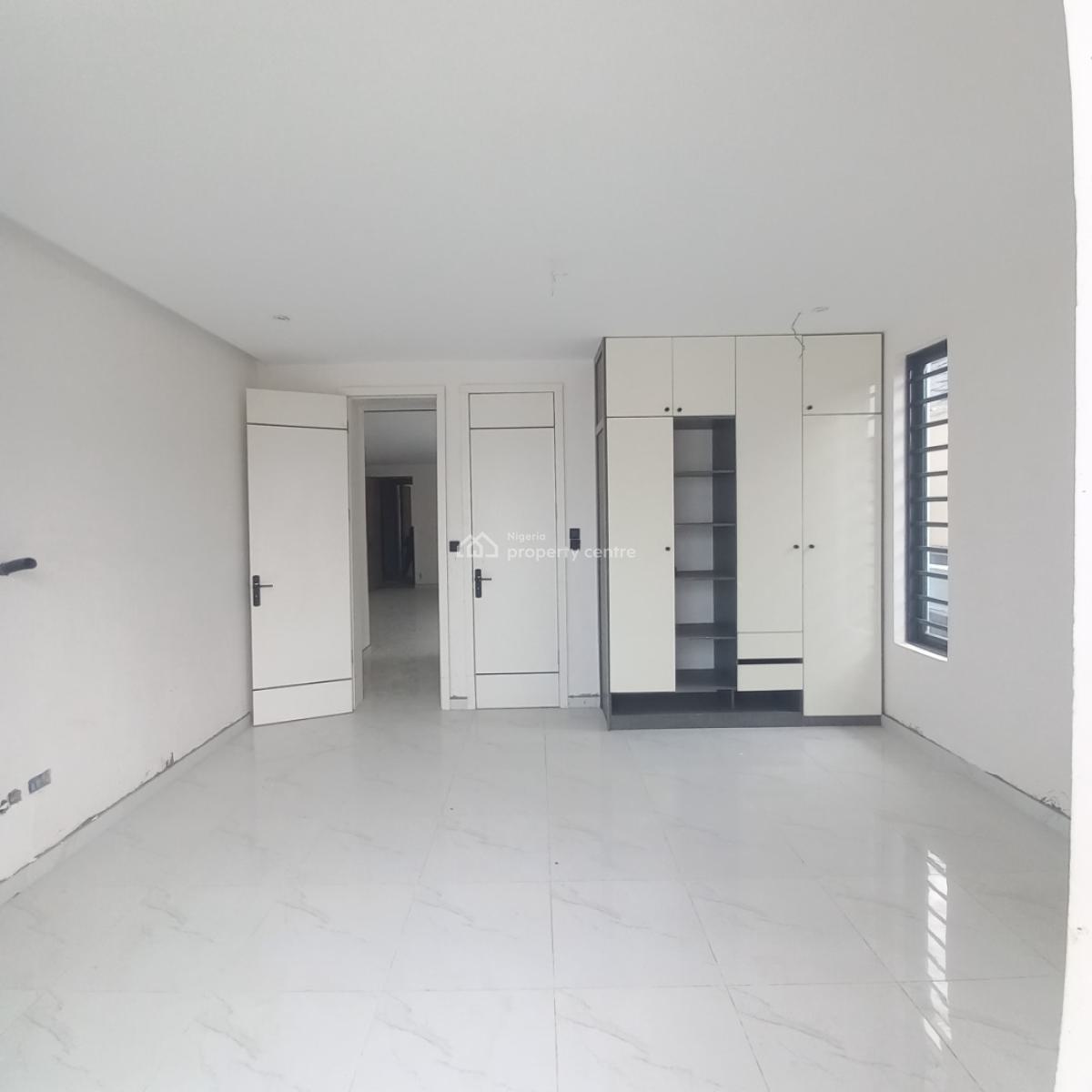 Luxury 2  Bedroom Apartment with Bq, Lekki Phase 1, Lekki, Lagos, Flat / Apartment for Sale
