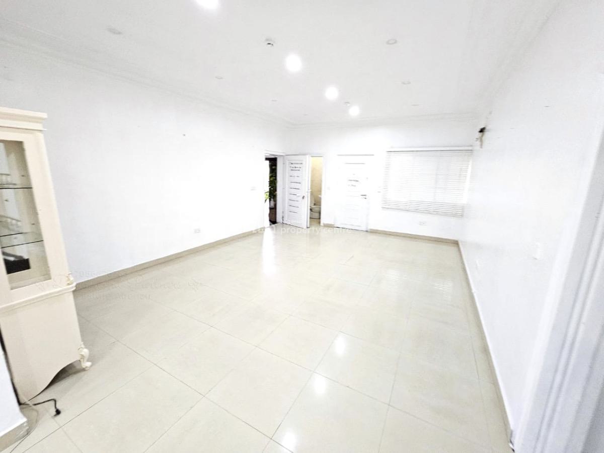 Exquisite 3 Bedroom Apartment, Lekki Phase 1, Lekki, Lagos, Flat / Apartment for Sale