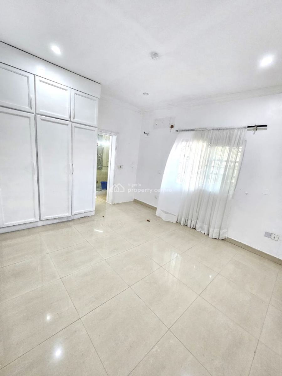 Exquisite 3 Bedroom Apartment, Lekki Phase 1, Lekki, Lagos, Flat / Apartment for Sale