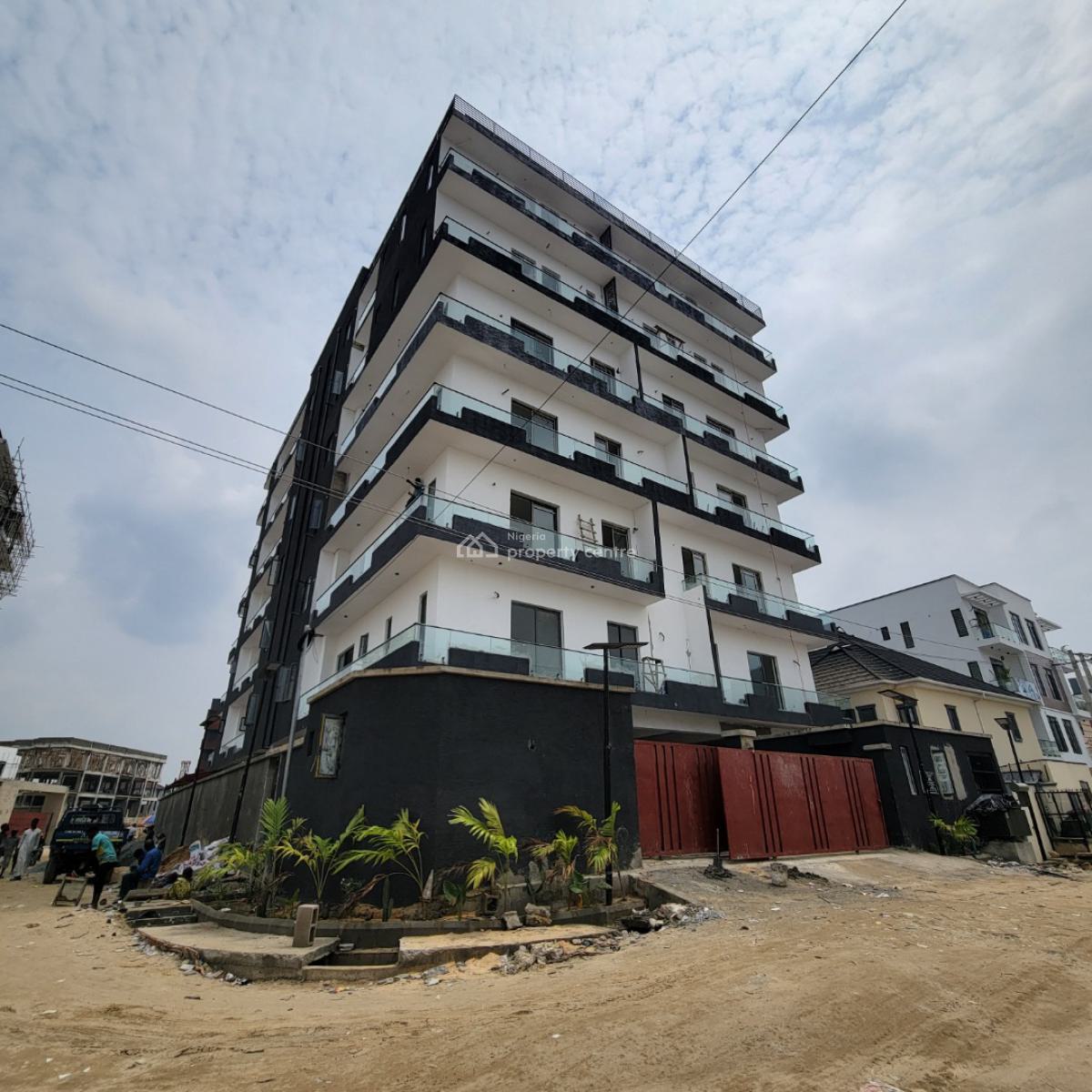 Well Build 2 Bedroom Apartment, Lekki Phase 1, Lekki, Lagos, Flat / Apartment for Sale