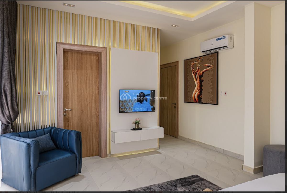 2 Units of Luxury 3 Bedroom with Swimming Pool, Gym, Ps5, & Snooker, Central Mosque, Lekki Phase 1, Lekki, Lagos, Flat / Apartment Short Let