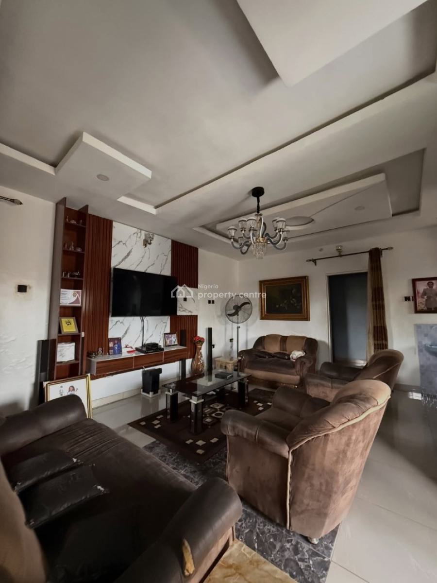 3 Bedroom Bungalow with 1 Bedroom Flat, Alakahia, Port Harcourt, Rivers, Detached Bungalow for Sale