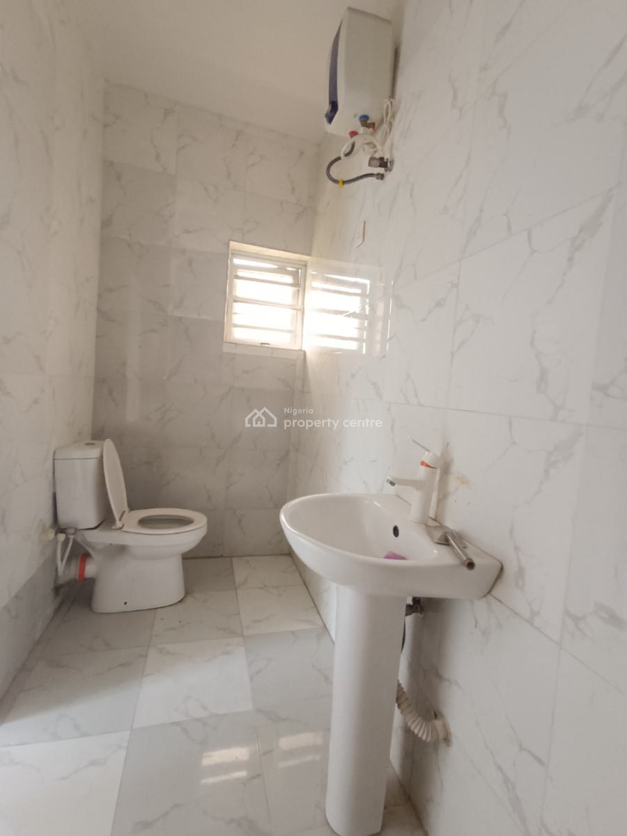 2 Bedroom Flat, Happyland Estate, Sangotedo, Ajah, Lagos, Flat / Apartment for Rent
