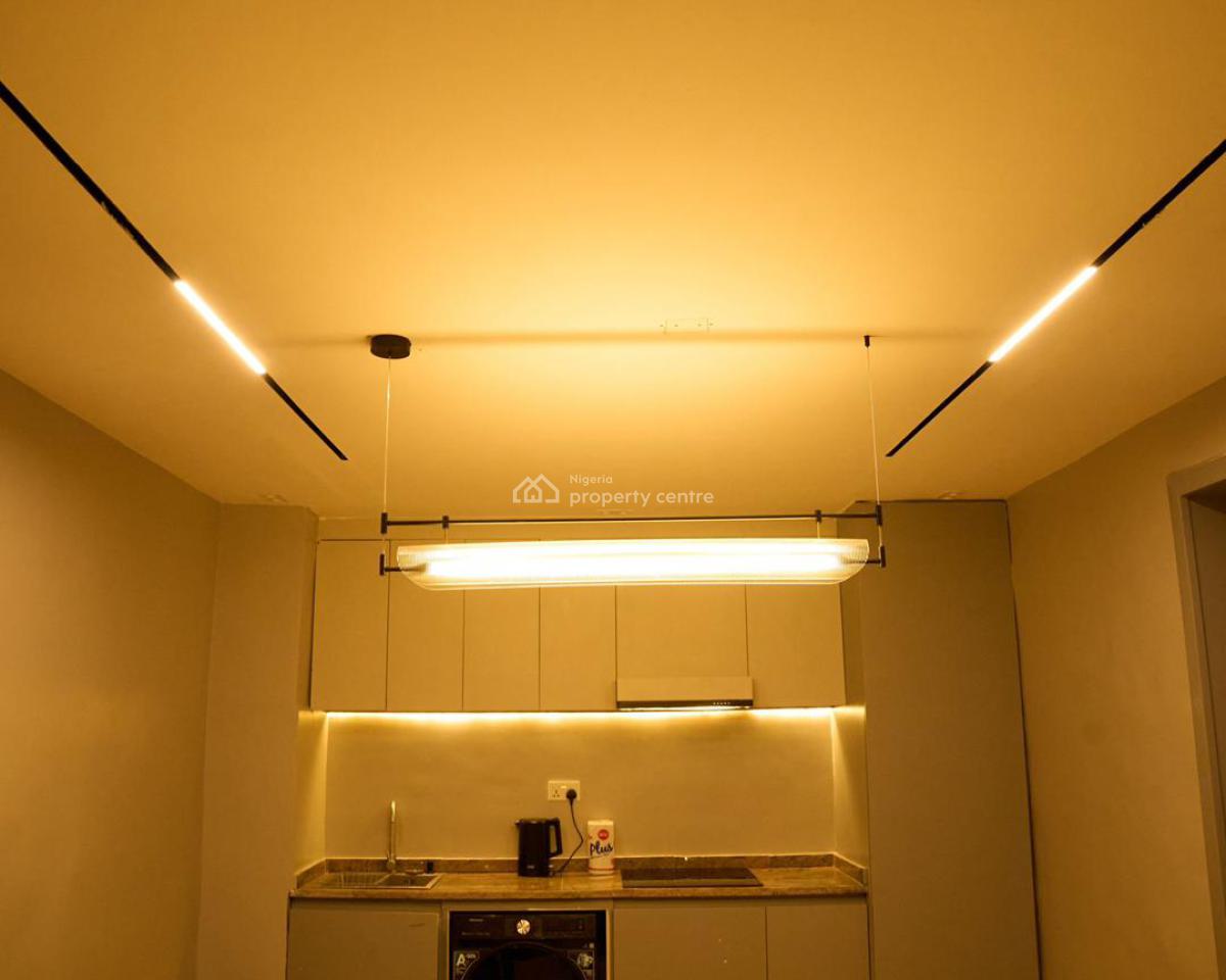 Beautifully Furnished 2-bedroom Apartment with Elevator, Lekki Phase 1, Lekki, Lagos, Flat / Apartment Short Let