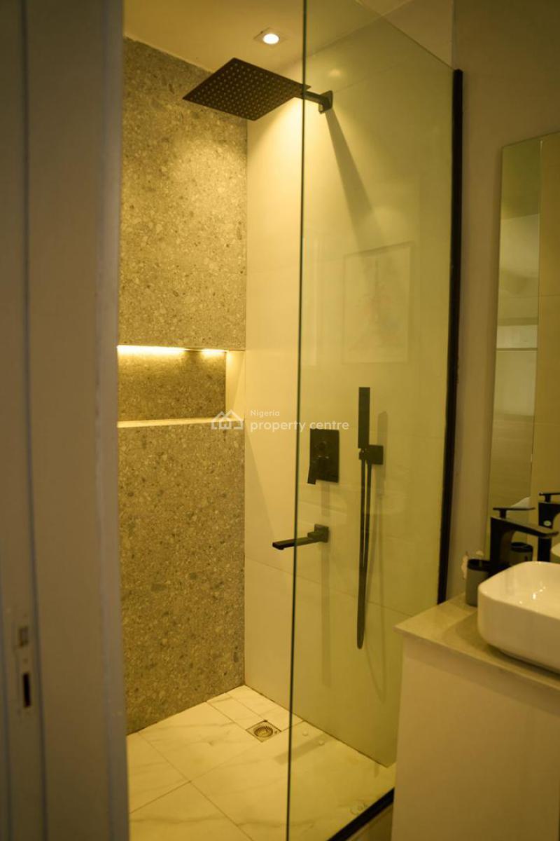 Beautifully Furnished 2-bedroom Apartment with Elevator, Lekki Phase 1, Lekki, Lagos, Flat / Apartment Short Let