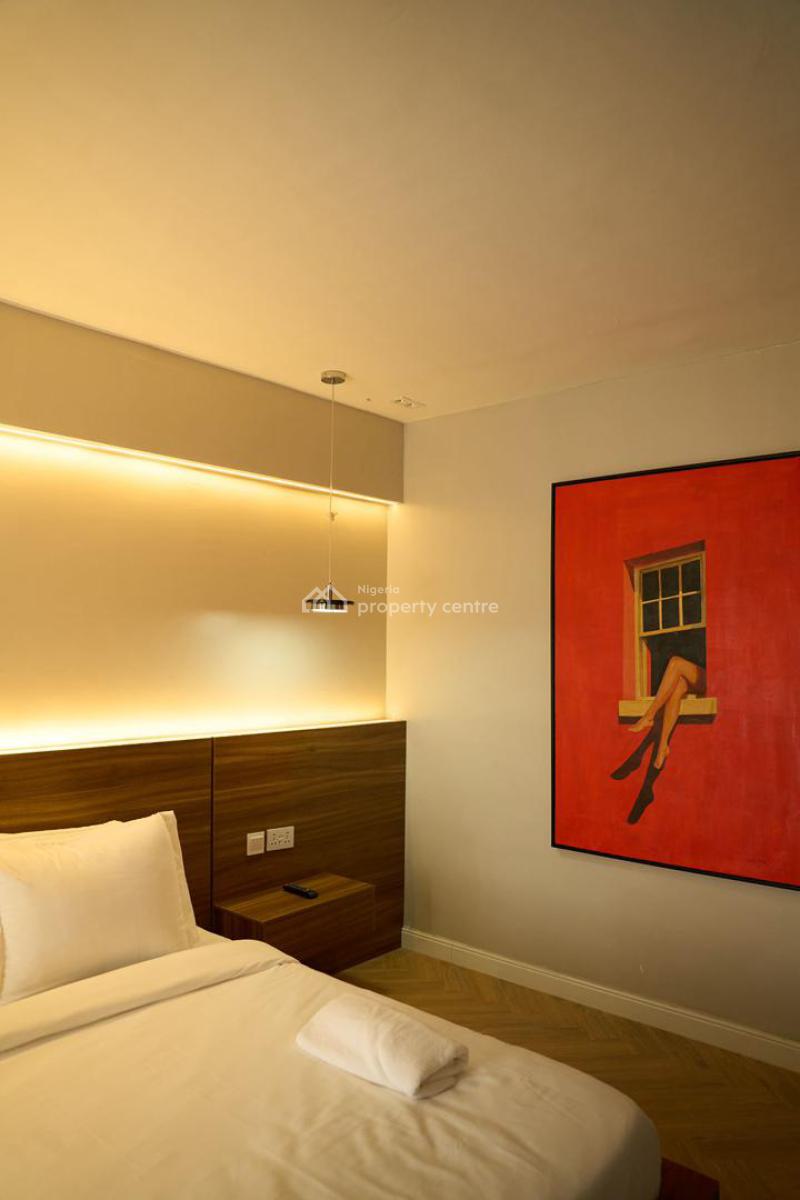 Beautifully Furnished 2-bedroom Apartment with Elevator, Lekki Phase 1, Lekki, Lagos, Flat / Apartment Short Let