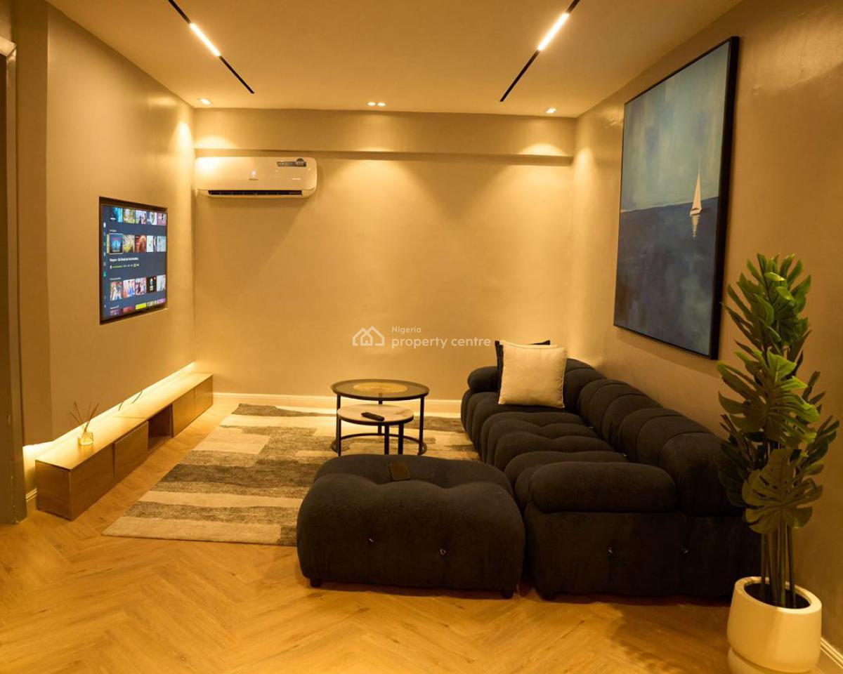 Beautifully Furnished 2-bedroom Apartment with Elevator, Lekki Phase 1, Lekki, Lagos, Flat / Apartment Short Let