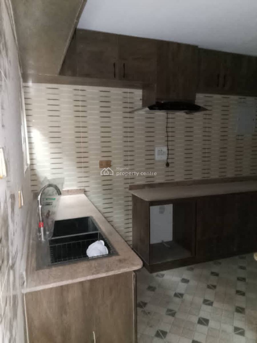 4 Bedroom Semi Detached Duplex, Gateway Estate, Gra Phase 1, Magodo, Lagos, Semi-detached Duplex for Rent