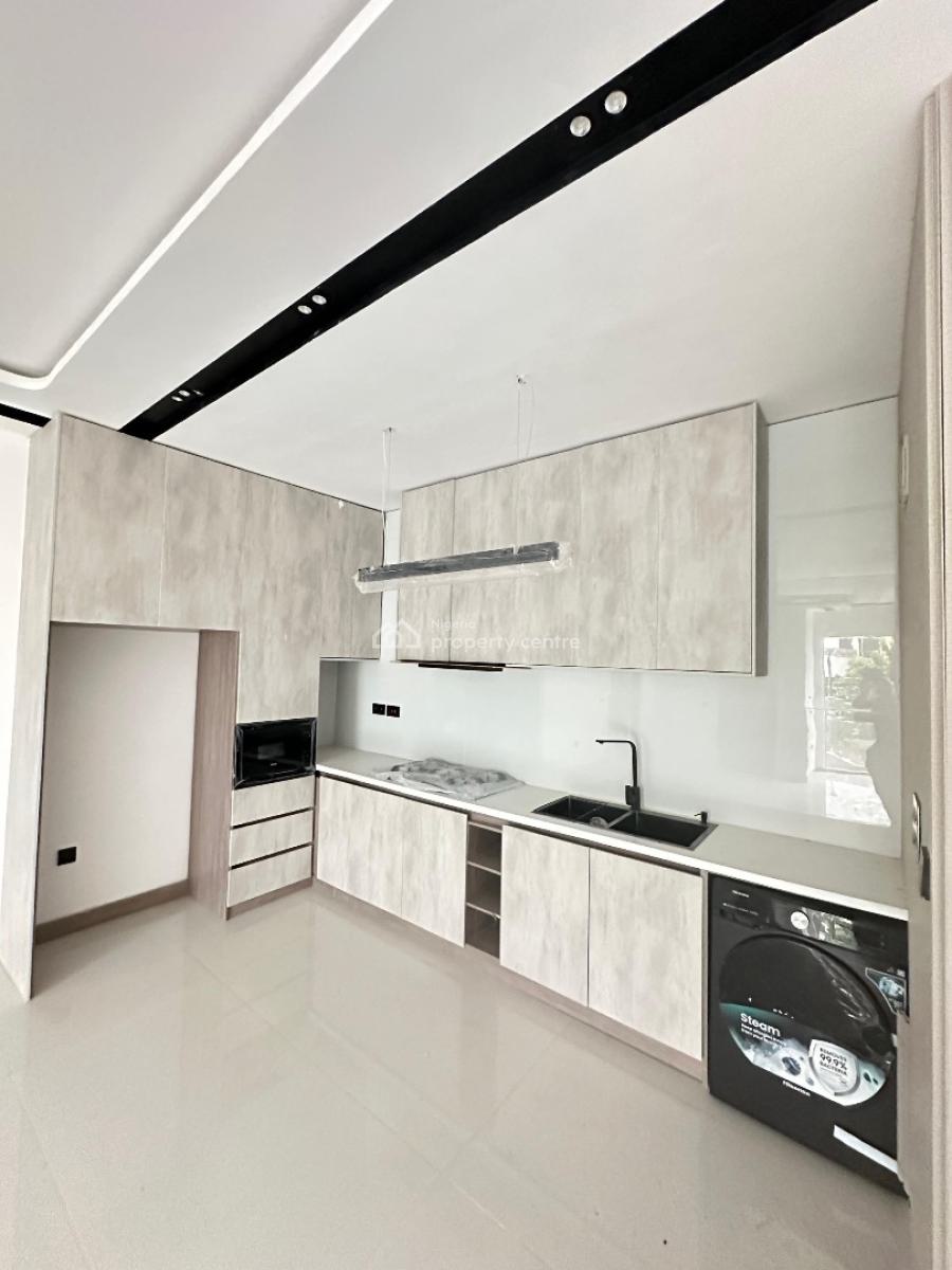 Newly Finished 2 Bedroom Apartment, Lekki Phase 1, Lekki, Lagos, Flat / Apartment for Sale