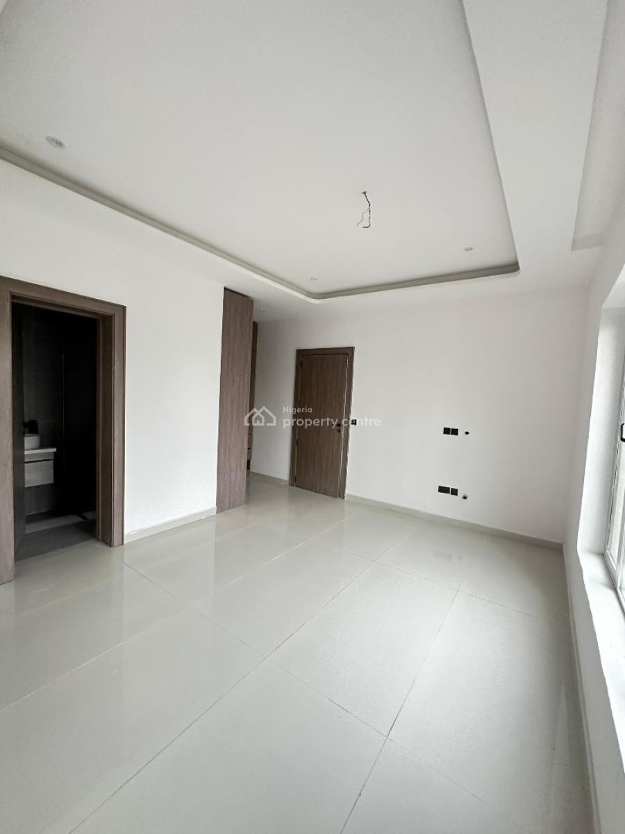 Newly Finished 2 Bedroom Apartment, Lekki Phase 1, Lekki, Lagos, Flat / Apartment for Sale