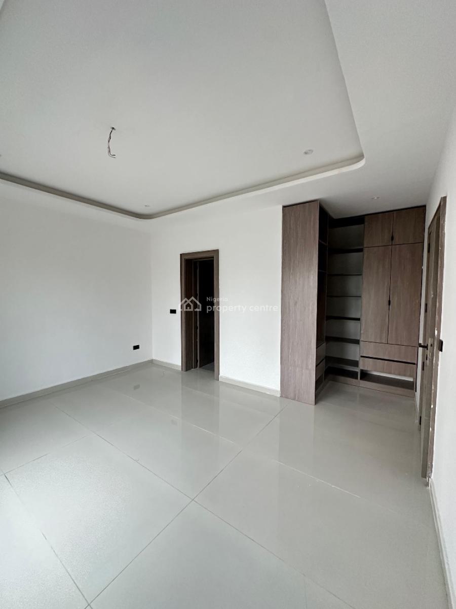 Newly Finished 2 Bedroom Apartment, Lekki Phase 1, Lekki, Lagos, Flat / Apartment for Sale