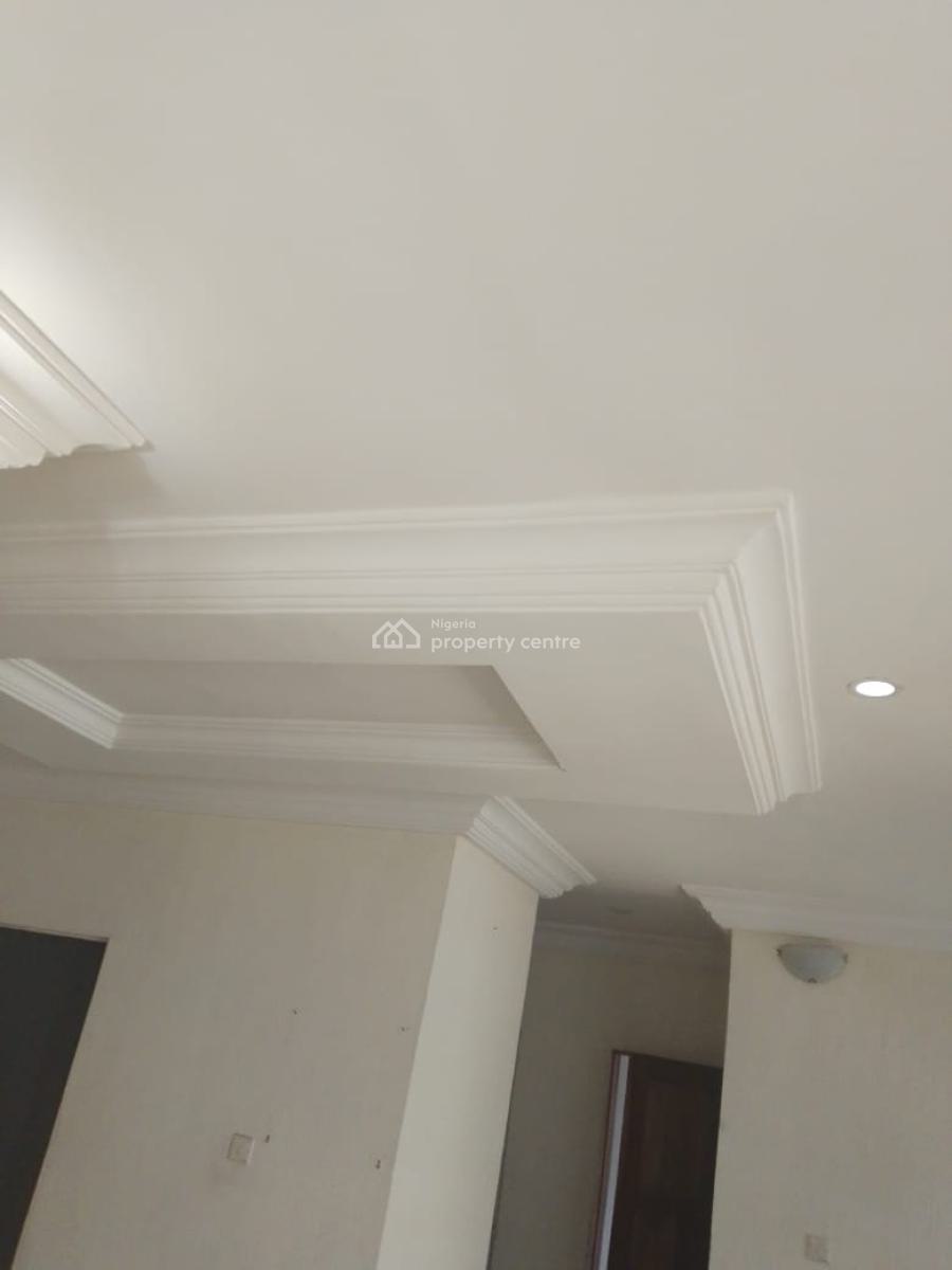 2 Bedrooms Flat, Alagomeji, Yaba, Lagos, Flat / Apartment for Rent