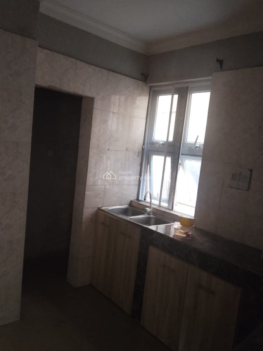 2 Bedrooms Flat, Alagomeji, Yaba, Lagos, Flat / Apartment for Rent
