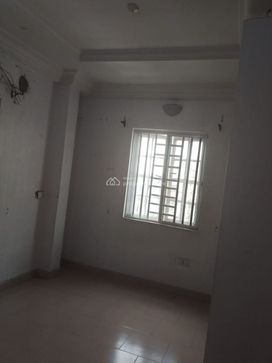 2 Bedrooms Flat, Alagomeji, Yaba, Lagos, Flat / Apartment for Rent