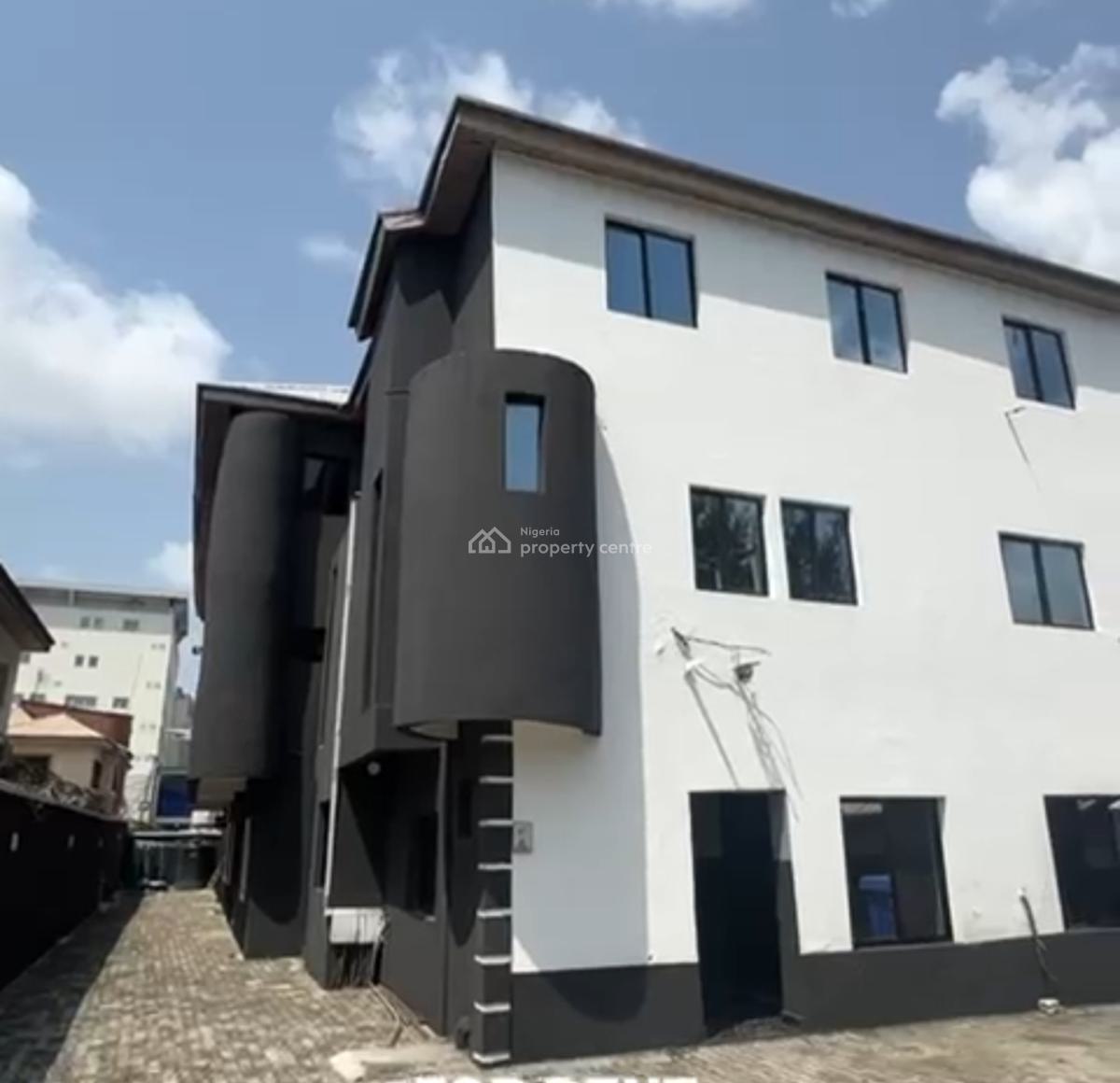 Lovely 3 Bedroom Flat for Residential / Commercial, Lekki Phase 1, Lekki, Lagos, Flat / Apartment for Rent