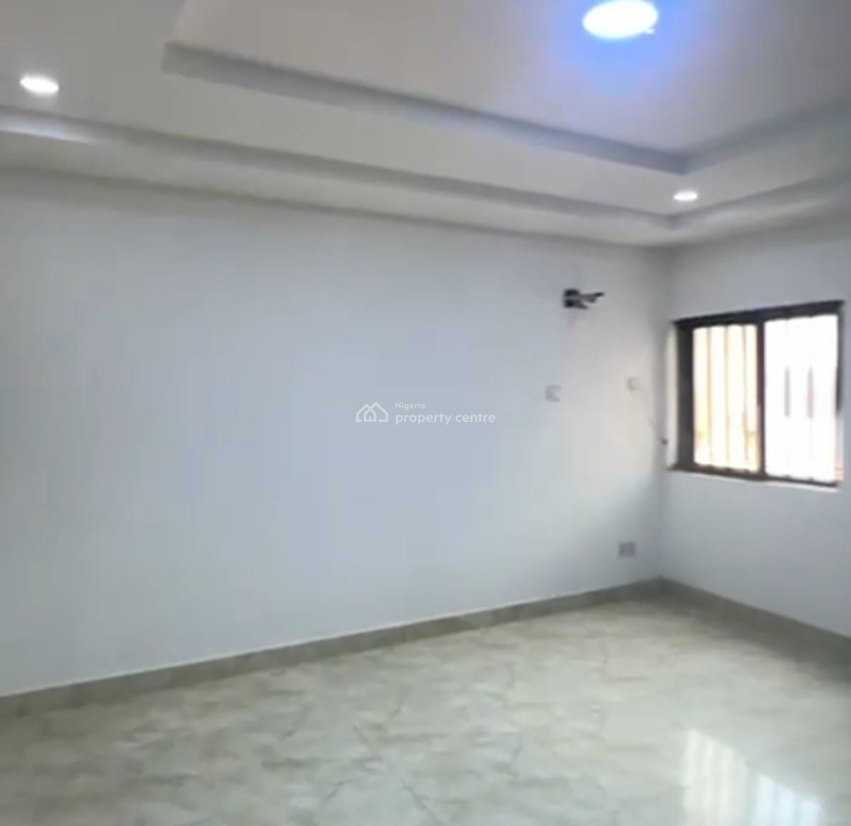 Lovely 3 Bedroom Flat for Residential / Commercial, Lekki Phase 1, Lekki, Lagos, Flat / Apartment for Rent