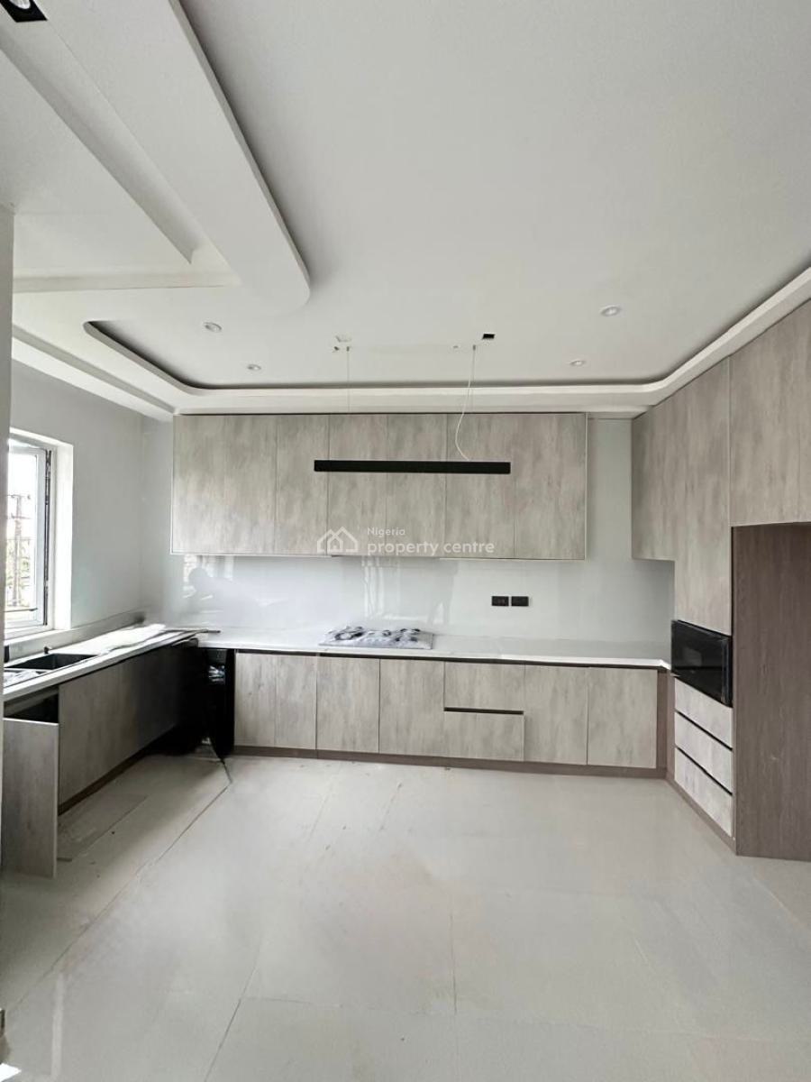 Newly Finished 2 Bedroom Maisonette, Lekki Phase 1, Lekki, Lagos, Flat / Apartment for Sale