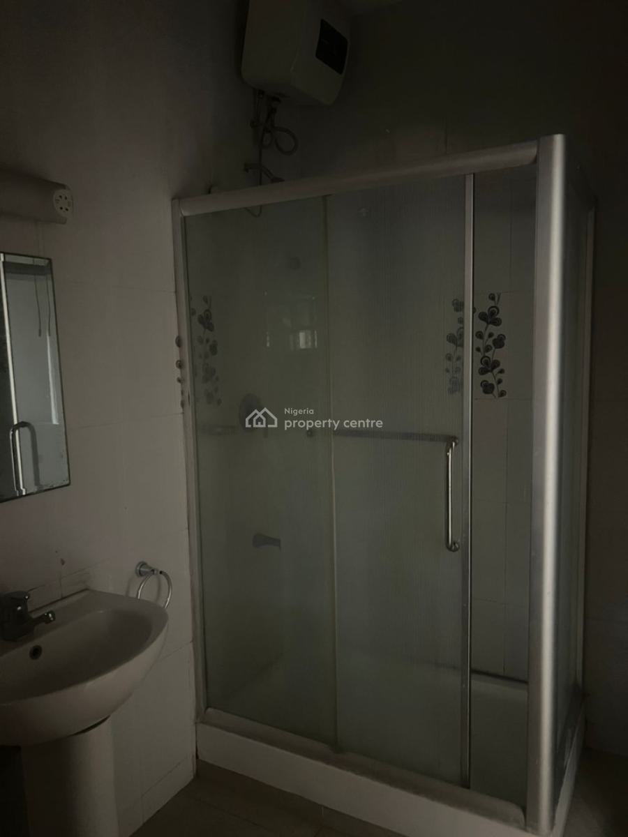 3 Bedroom Semi Furnished Flat, Lekki Phase 1, Lekki, Lagos, Flat / Apartment for Rent