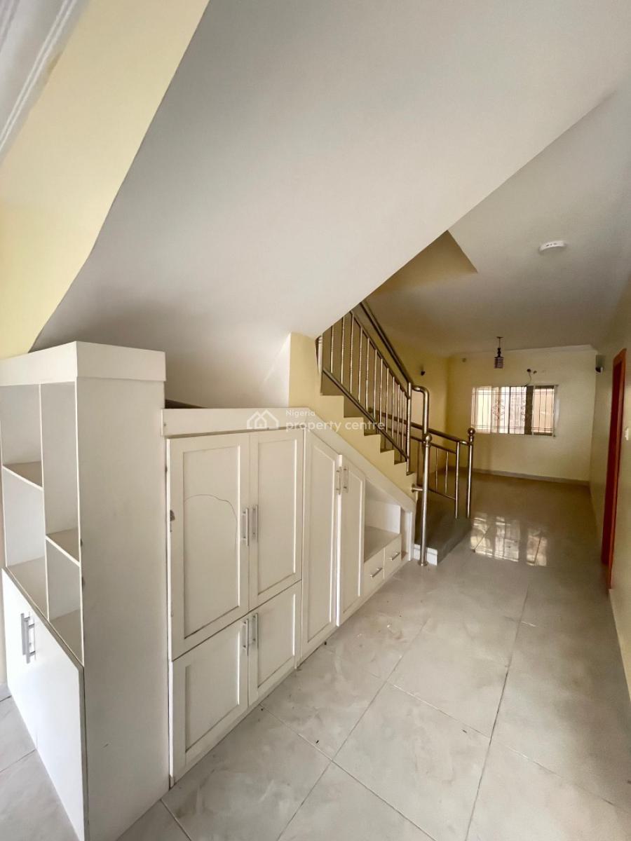 3 Bedroom Terrace Duplex, Lekki Phase 1, Lekki, Lagos, Terraced Duplex for Rent