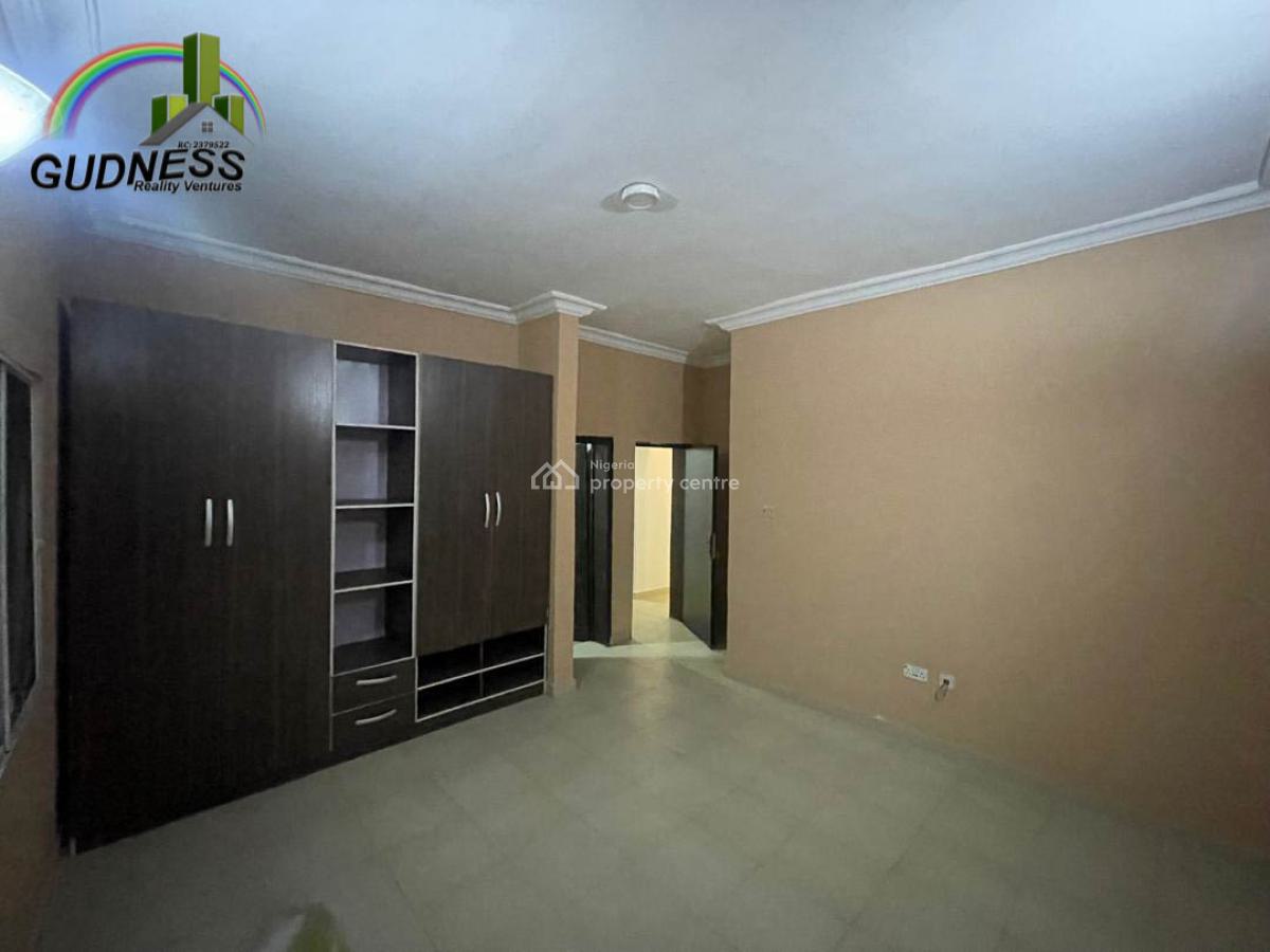 Spacious 3 Bedroom Flat, Lekki, Lagos, Flat / Apartment for Rent