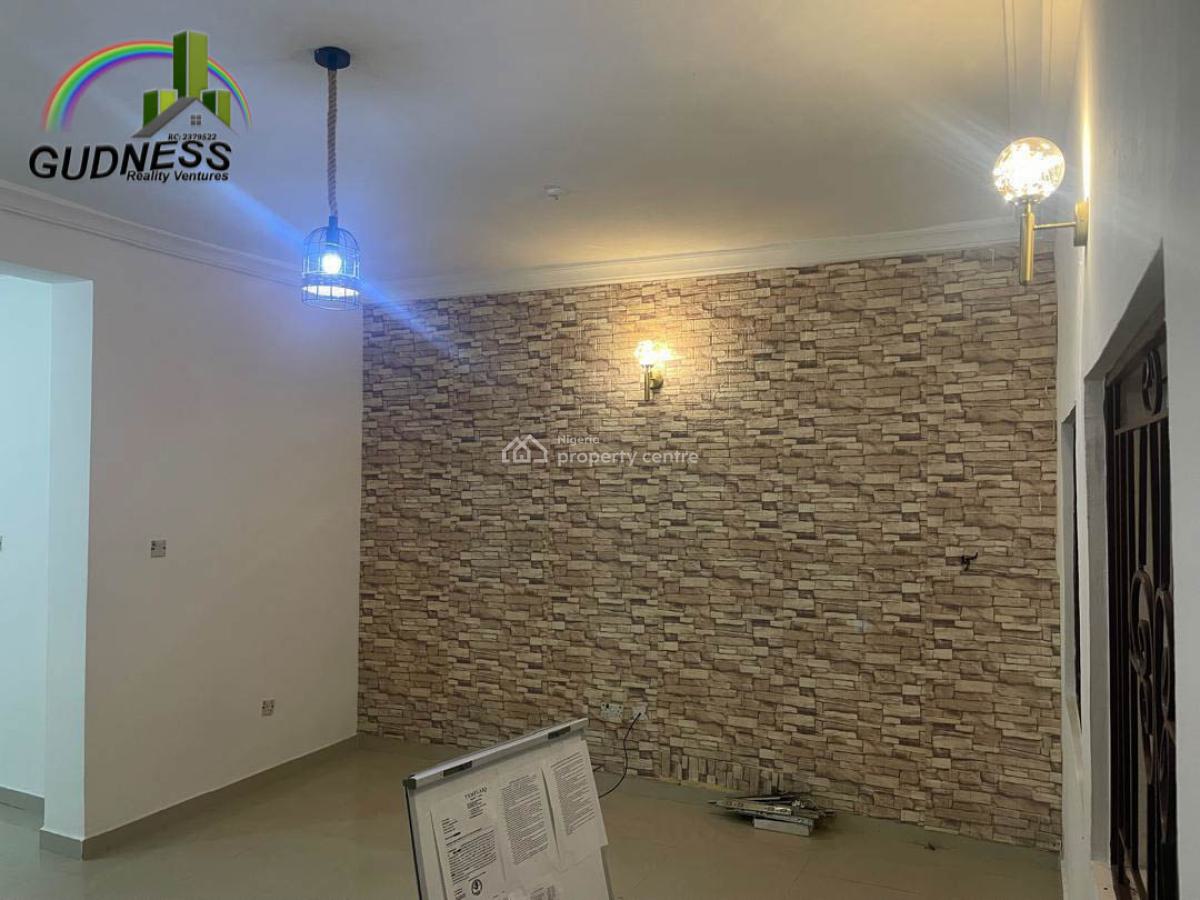 Spacious 3 Bedroom Flat, Lekki, Lagos, Flat / Apartment for Rent
