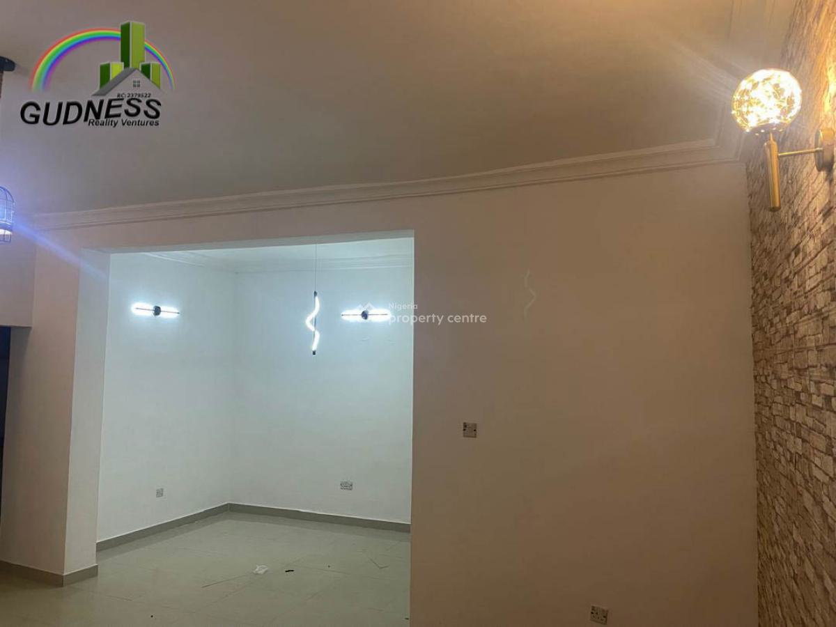 Spacious 3 Bedroom Flat, Lekki, Lagos, Flat / Apartment for Rent