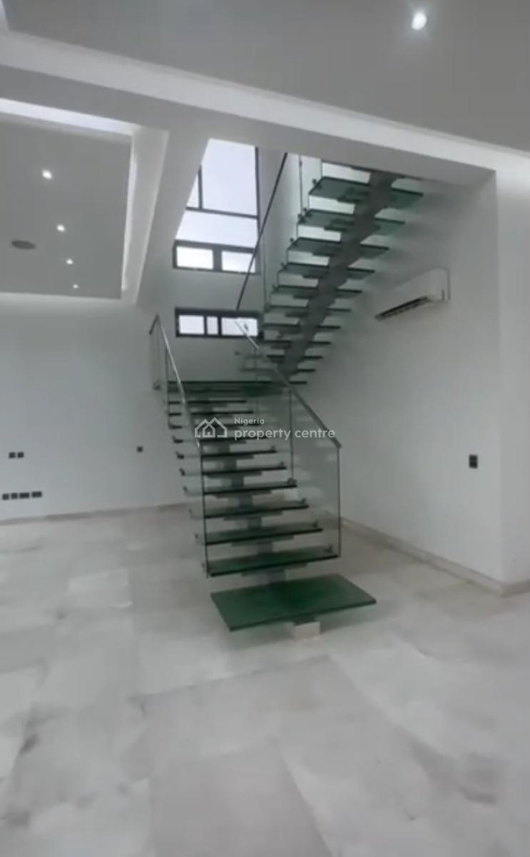 5 Bedrooms Penthouse with Swimming Pool, Gym, 2 Room Bq with Land, Old Ikoyi, Ikoyi, Lagos, Flat / Apartment for Sale
