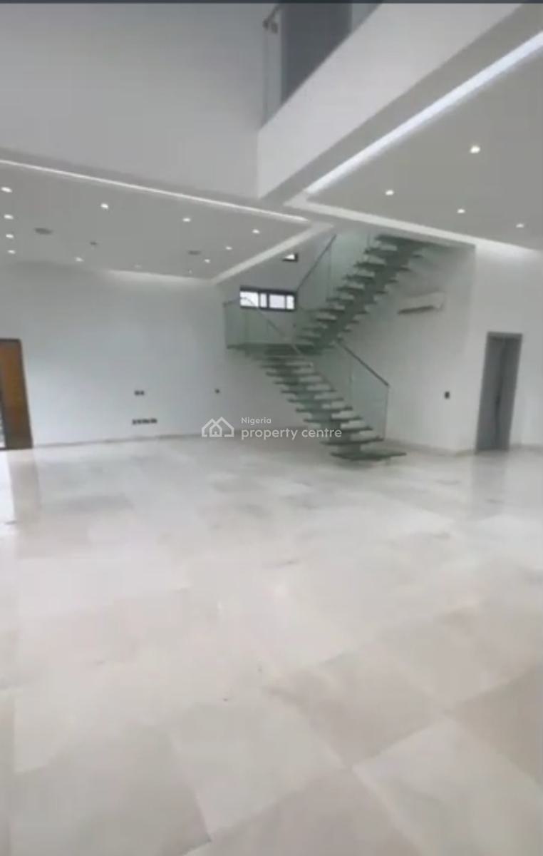 5 Bedrooms Penthouse with Swimming Pool, Gym, 2 Room Bq with Land, Old Ikoyi, Ikoyi, Lagos, Flat / Apartment for Sale