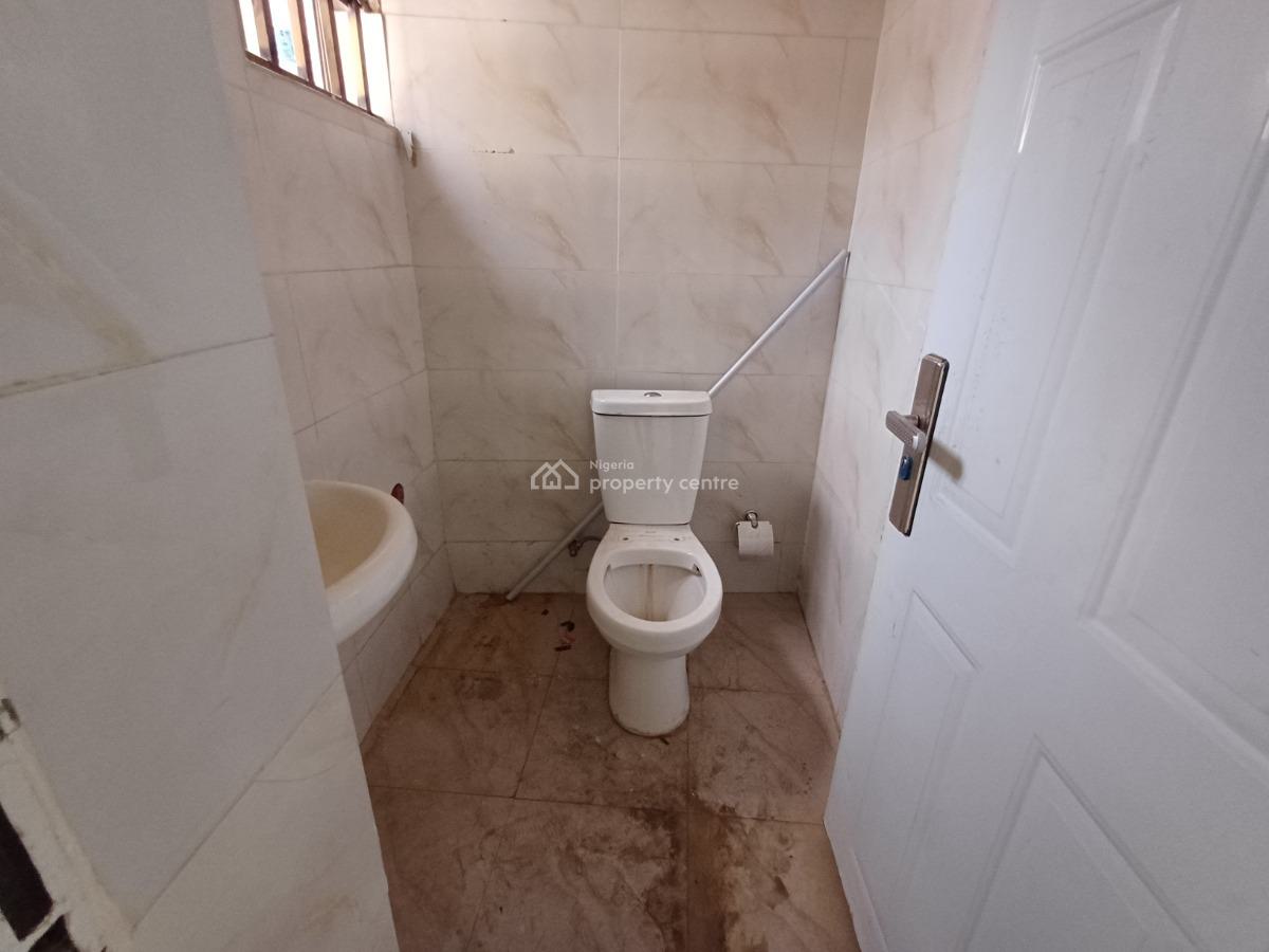 65sqm Shop / Office Space on The First Floor, Wuse 2, Abuja, Office Space for Rent