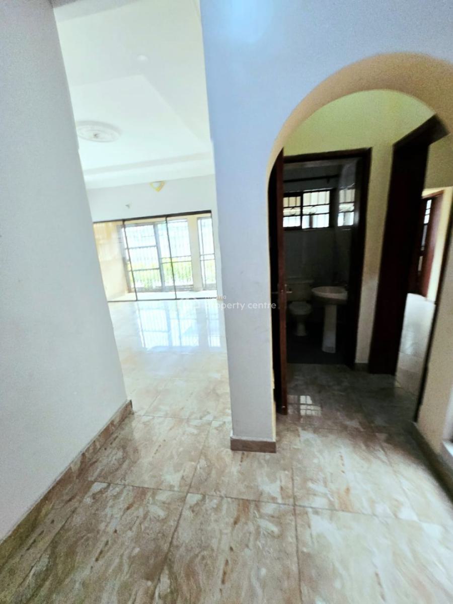 Self-serviced 2-bedroom Apartment, Lekki Phase 1, Lekki, Lagos, Flat / Apartment for Rent