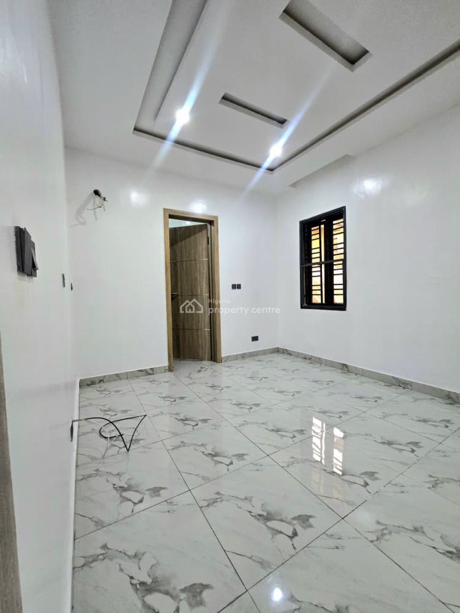 Spacious Massive Luxruy 2 Bedroom Flat Apartment, Lekki Phase 1, Lekki, Lagos, Flat / Apartment for Rent