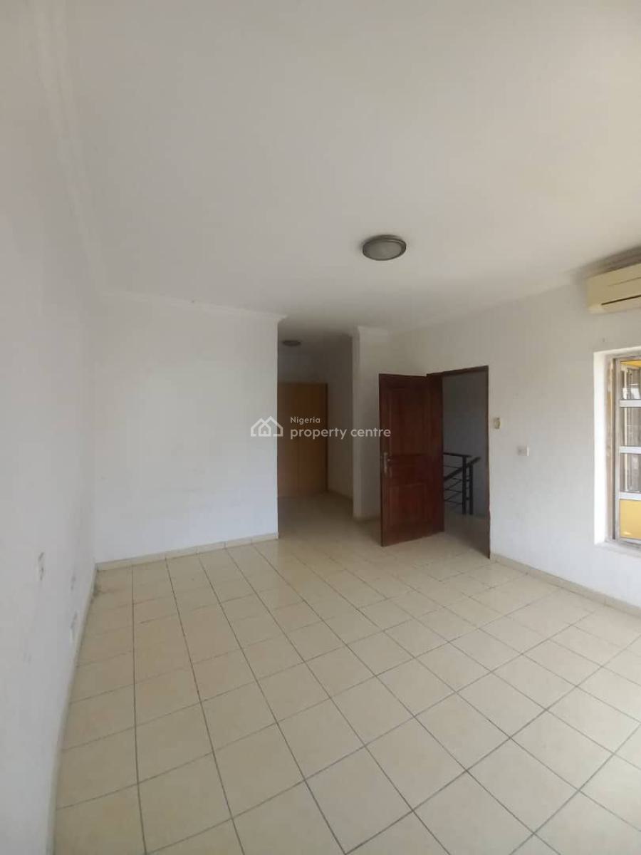 Waterfront 4 Bedroom Serviced Terrace Duplex with Pool, Gym and Ac, Lekki Phase 1, Lekki, Lagos, Terraced Duplex for Rent