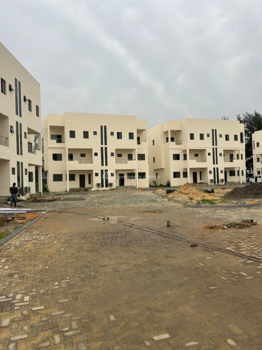 4-bedroom Semi-detached Duplex, Osapa, Lekki, Lagos, Flat / Apartment for Rent