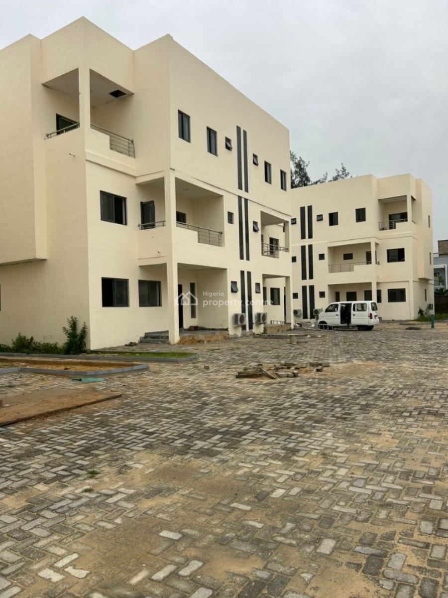 4-bedroom Semi-detached Duplex, Osapa, Lekki, Lagos, Flat / Apartment for Rent