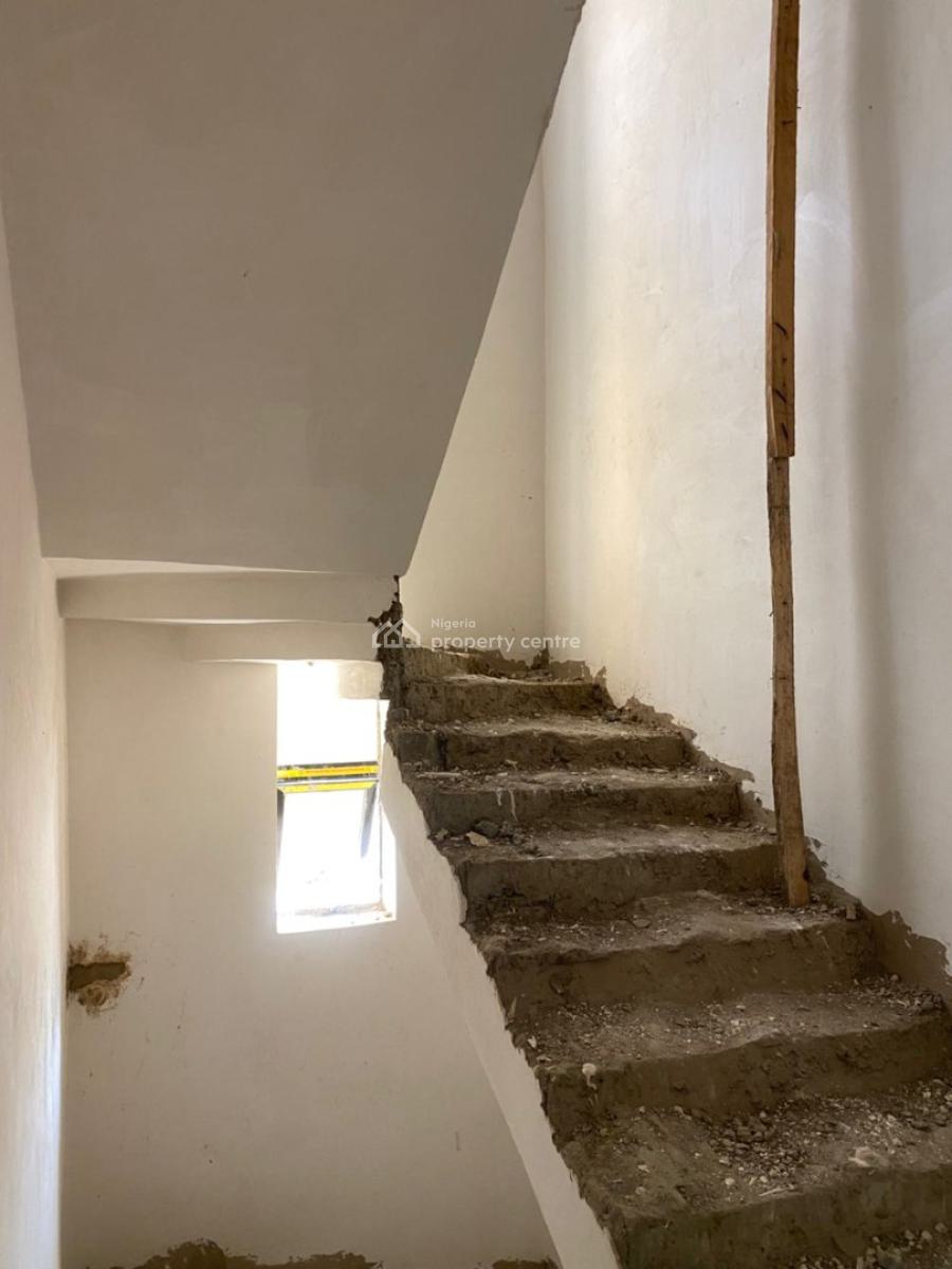 5-bedroom Semi-detached with Bq, Kaura, Abuja, Semi-detached Duplex for Sale