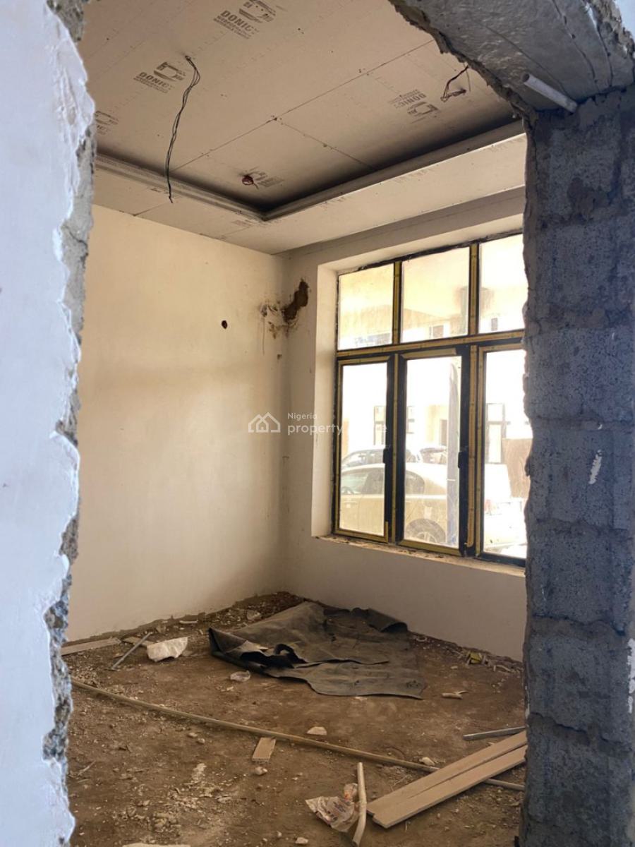 5-bedroom Semi-detached with Bq, Kaura, Abuja, Semi-detached Duplex for Sale