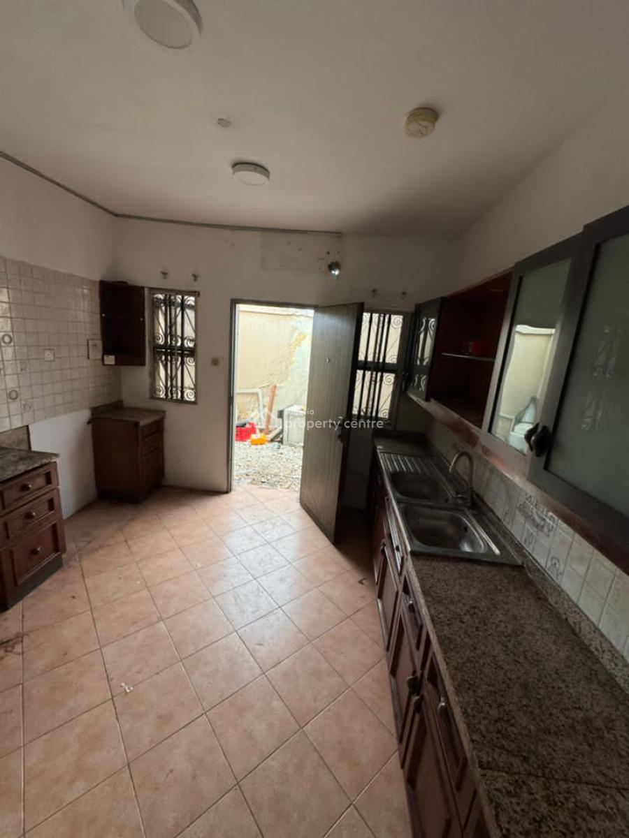 Well Maintained 4 Bedroom Terrace with Bq  (owner Will Do Renovation), Imoyi, Old Ikoyi, Ikoyi, Lagos, House for Rent