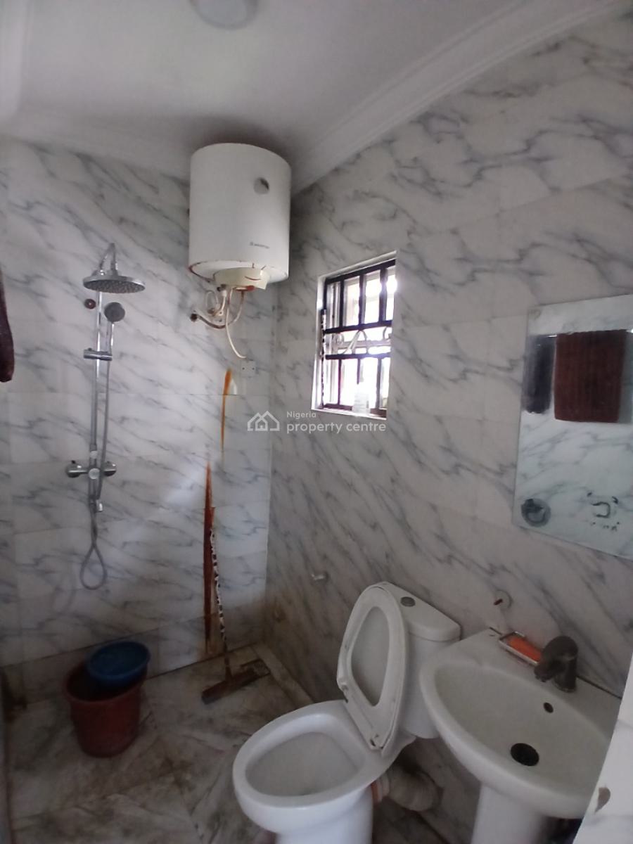 a Standard 3 Bedroom Apartment, Abraham Adesanya Estate, Lekki Phase 2, Lekki, Lagos, Flat / Apartment for Rent