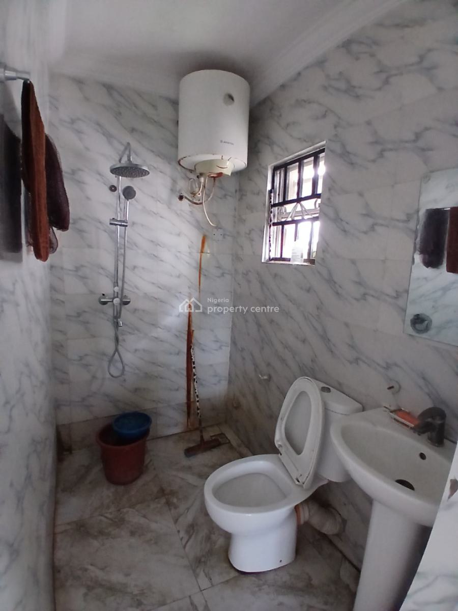 a Standard 3 Bedroom Apartment, Abraham Adesanya Estate, Lekki Phase 2, Lekki, Lagos, Flat / Apartment for Rent