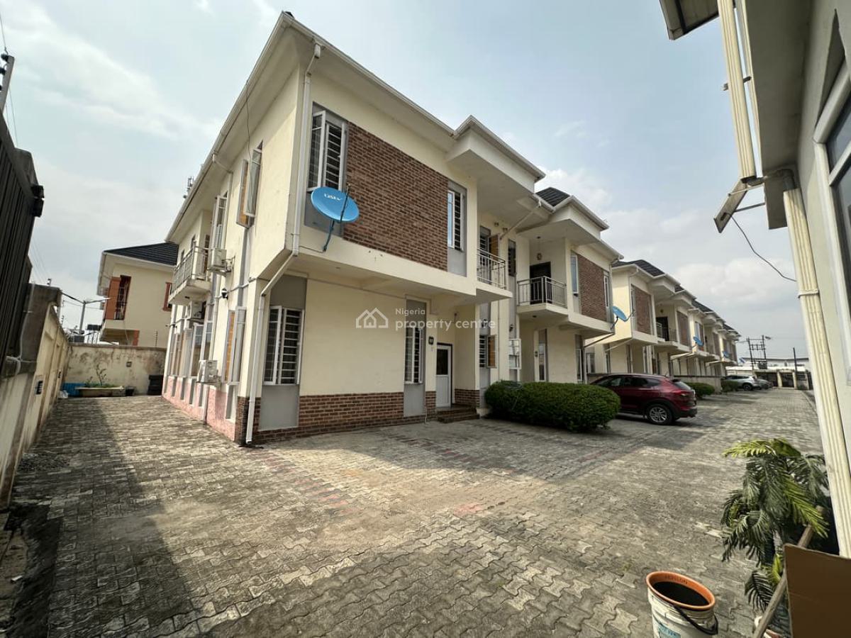 4 Bedroom Terrace Duplex, Mobil Road, Ilaje, Ajah, Lagos, Terraced Duplex for Rent