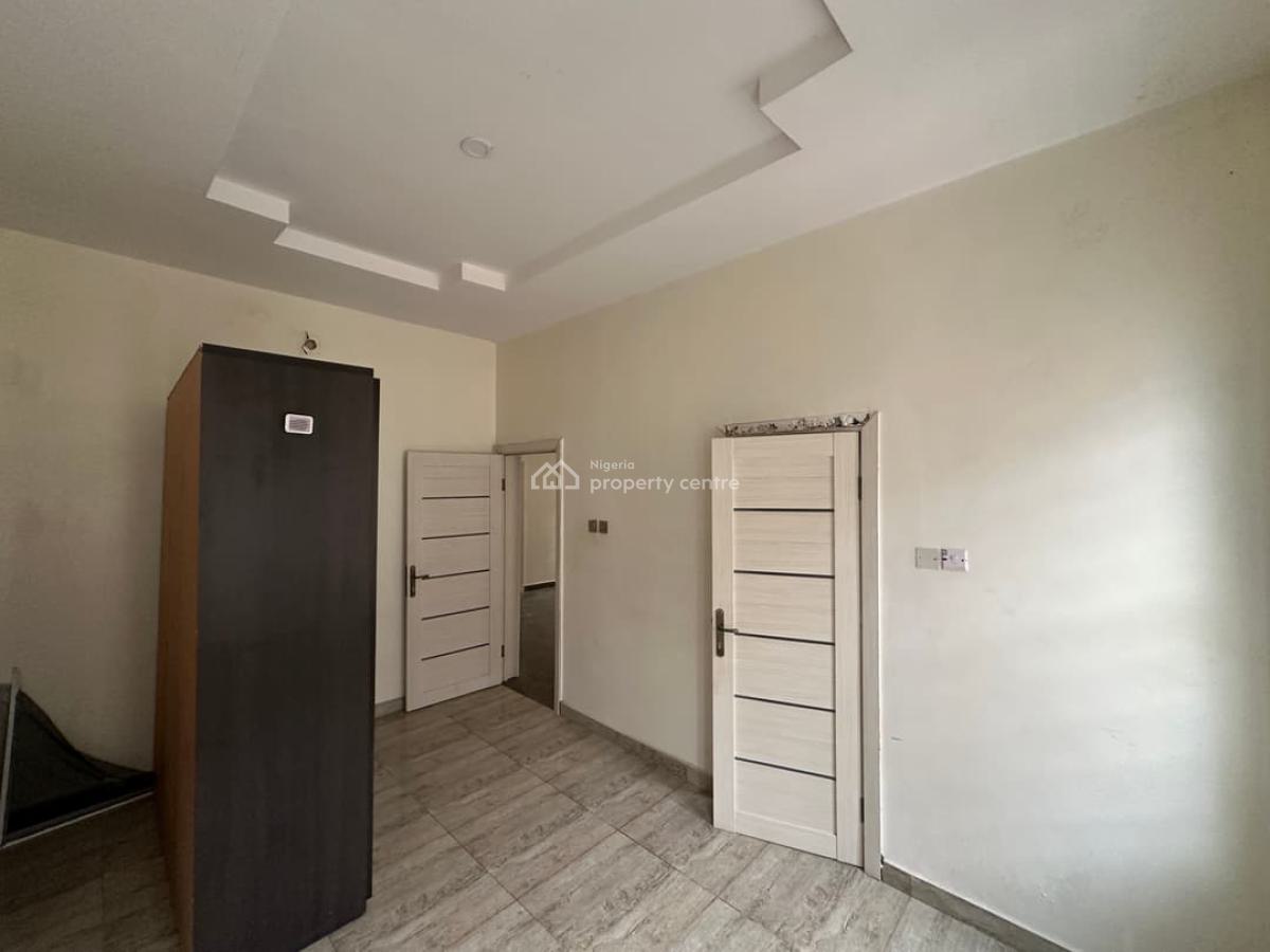 4 Bedroom Terrace Duplex, Mobil Road, Ilaje, Ajah, Lagos, Terraced Duplex for Rent