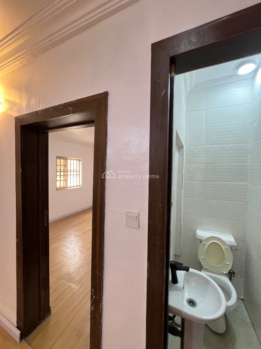 Fully-serviced 1-bedroom Flat with Steady Electricity, Off Admiralty Way, Lekki Phase 1, Lekki, Lagos, Mini Flat (room and Parlour) for Rent