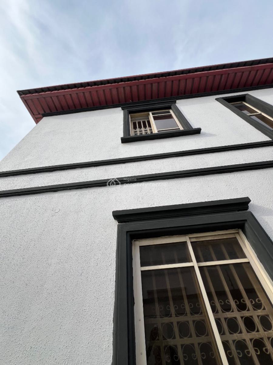 Fully-serviced 1-bedroom Flat with Steady Electricity, Off Admiralty Way, Lekki Phase 1, Lekki, Lagos, Mini Flat (room and Parlour) for Rent