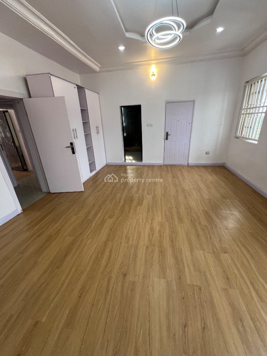 Massive and Fully-serviced Studio Apartment with Steady Electricity, Lekki Phase 1, Lekki, Lagos, Self Contain (single Rooms) for Rent