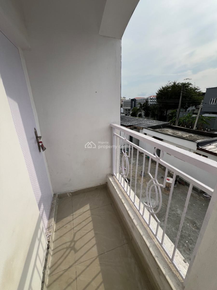 Massive and Fully-serviced Studio Apartment with Steady Electricity, Lekki Phase 1, Lekki, Lagos, Self Contain (single Rooms) for Rent