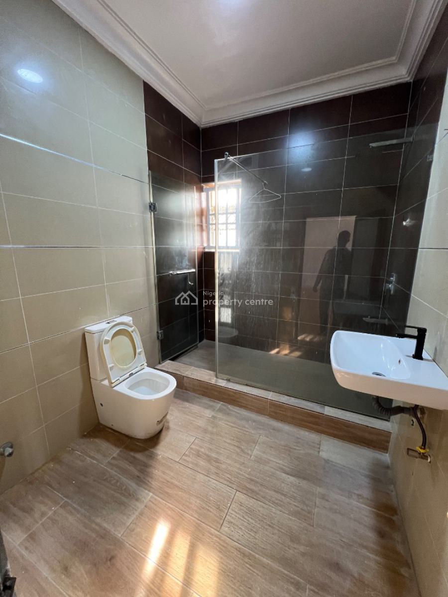 Massive and Fully-serviced Studio Apartment with Steady Electricity, Lekki Phase 1, Lekki, Lagos, Self Contain (single Rooms) for Rent