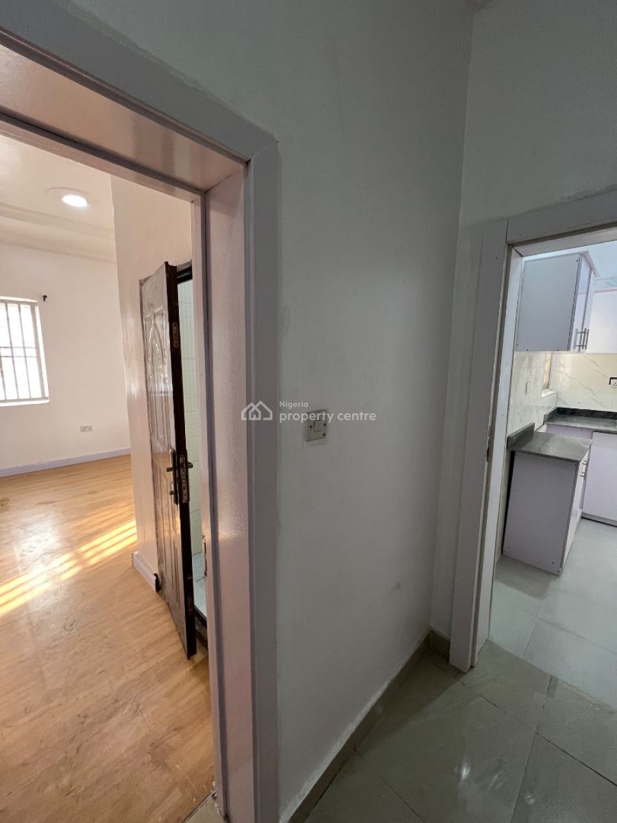 Spacious Fully-serviced Studio Apartment with Steady Electricity, Off Admiralty Way, Lekki Phase 1, Lekki, Lagos, Self Contain (single Rooms) for Rent