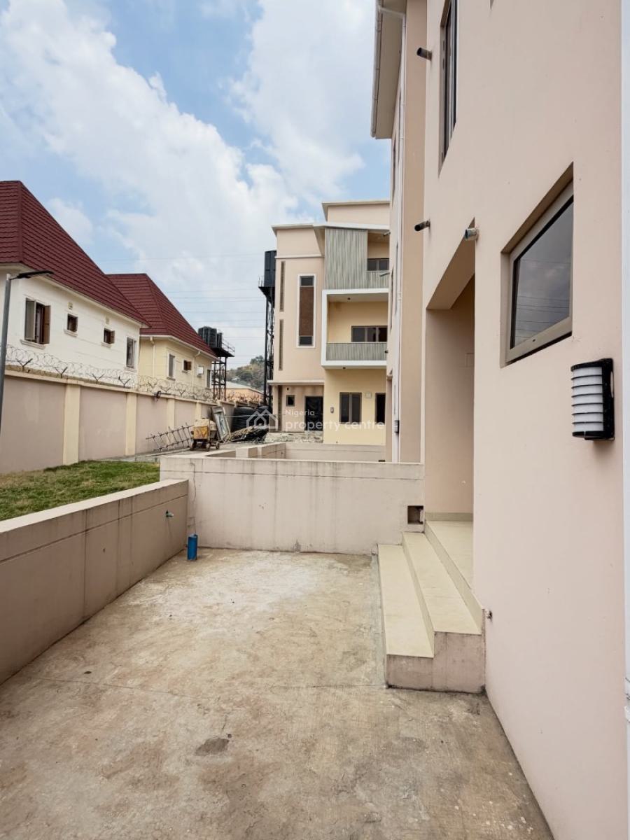 Pristine 4bedroom Terrace Duplex with a Bq, Dawaki, Gwarinpa, Abuja, Terraced Duplex for Sale