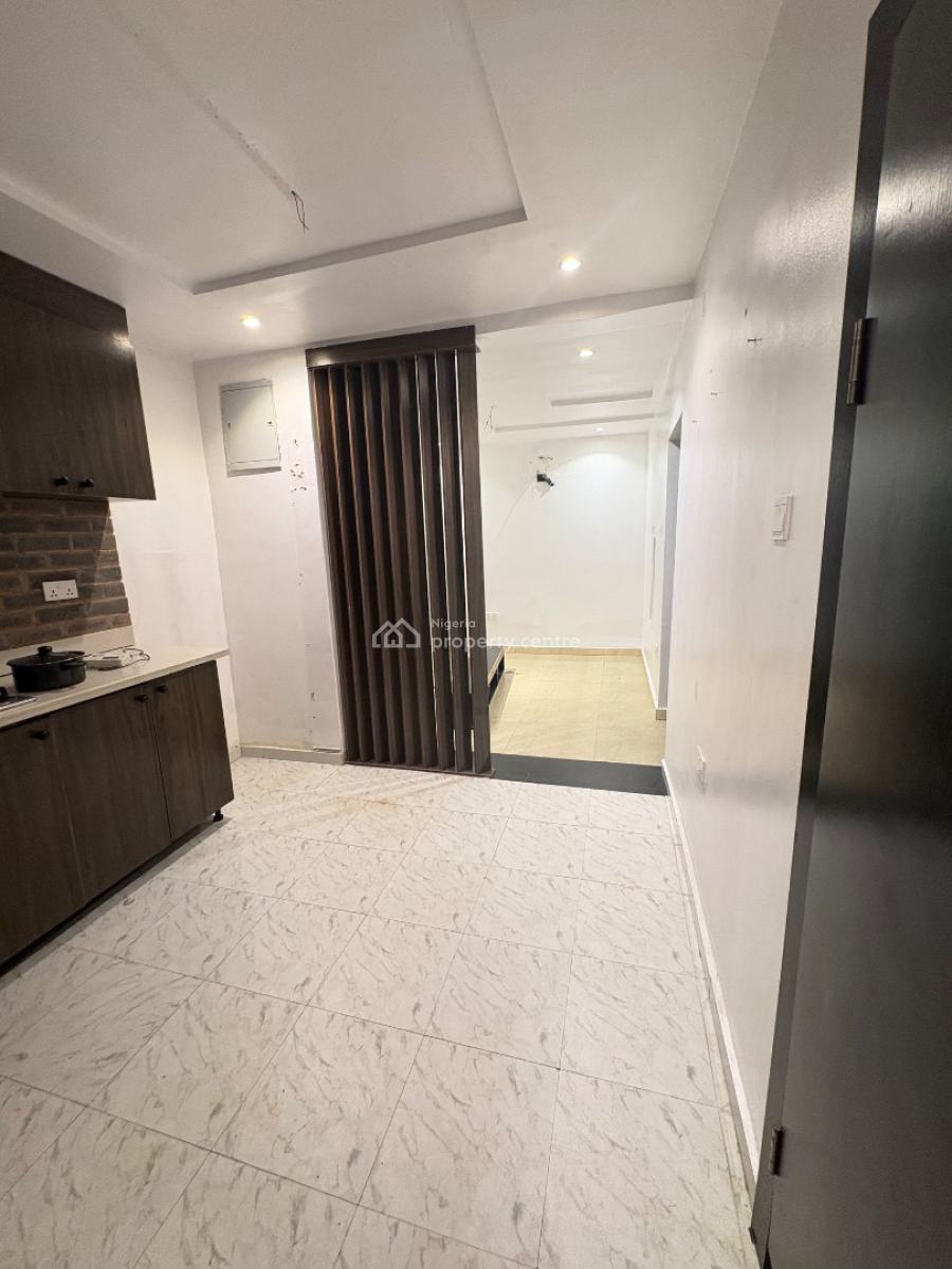1bedroom/mini Flat, Kenneth Agbakuru Street, Lekki Phase 1, Lekki, Lagos, Mini Flat (room and Parlour) for Rent